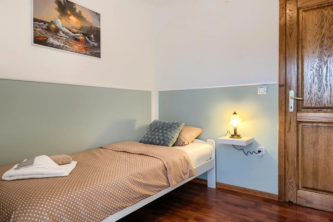Apartmani Plavi Val Croatia
