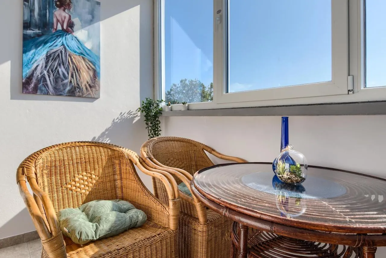 Apartmani Plavi Val