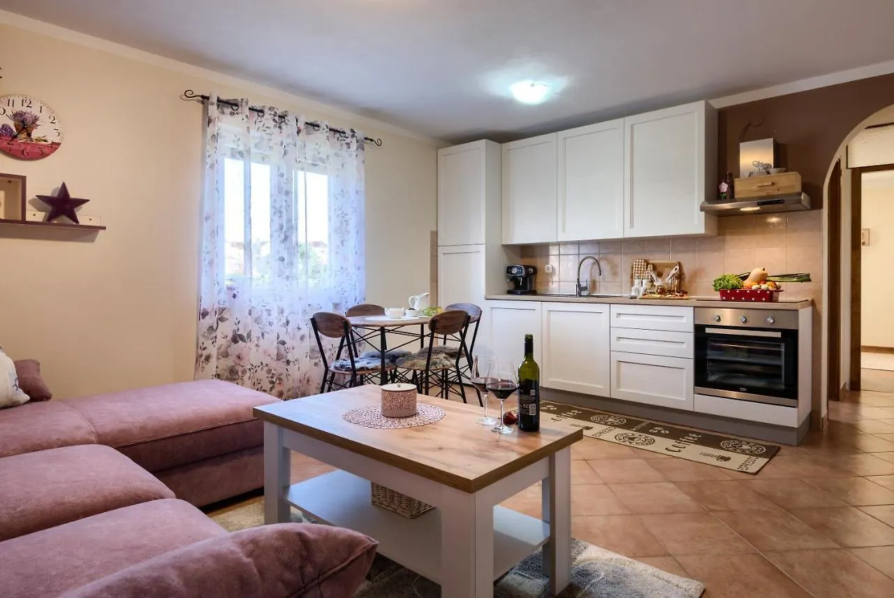 Apartmani Plavi Val