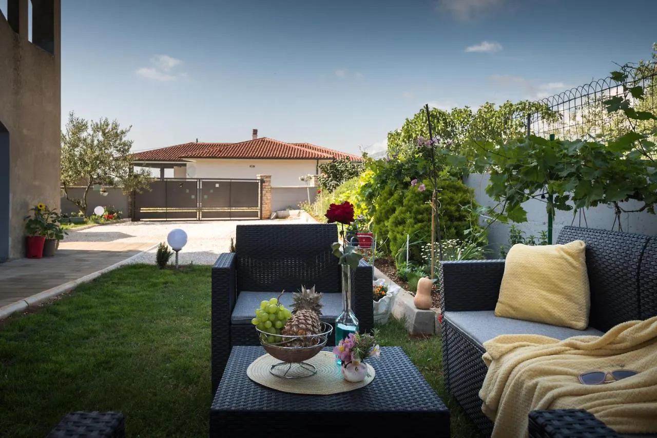 Apartmani Plavi Val