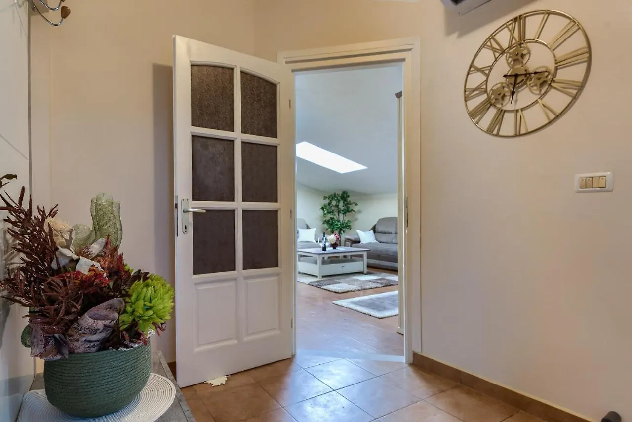 Apartmani Plavi Val