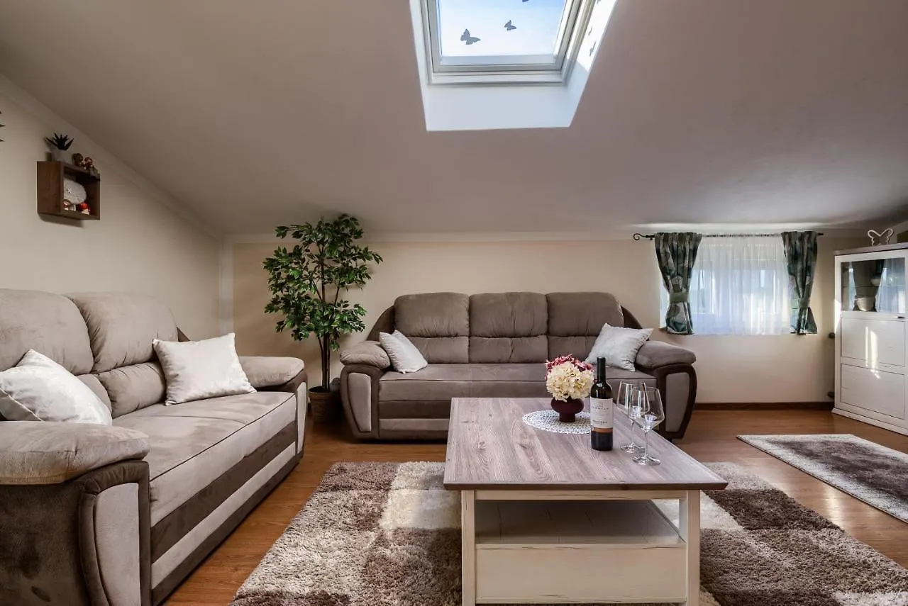 Apartmani Plavi Val