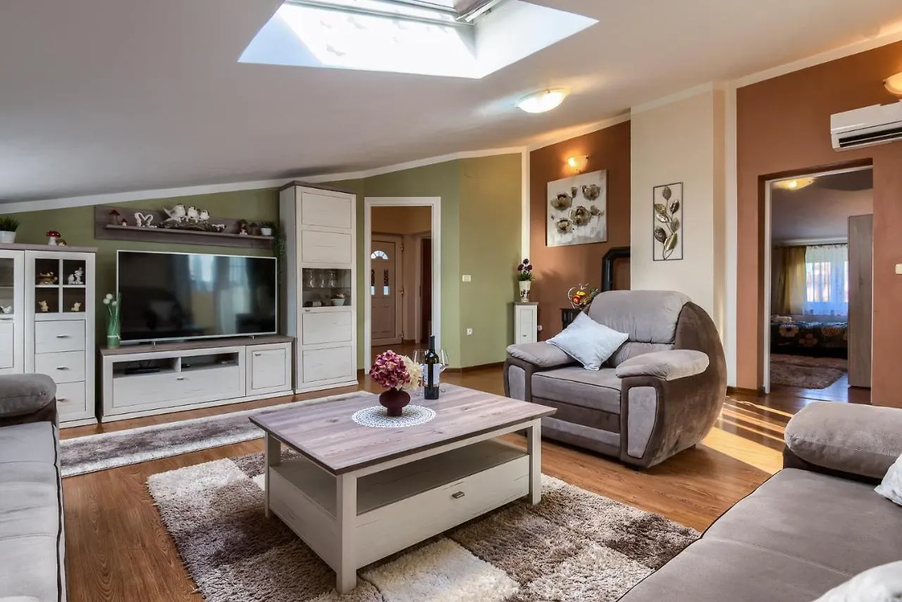 Apartmani Plavi Val